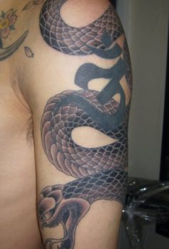 和彫り 蛇
