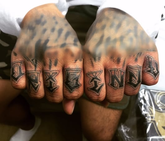 メッセージ finger tattoo original