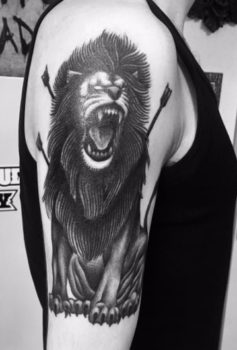 ブラック&グレー ライオン lion