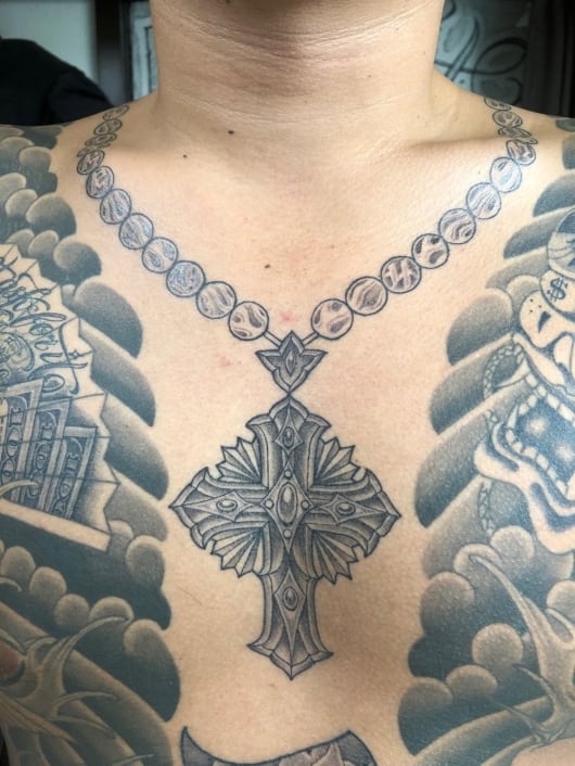 ブラック&グレー cross tattoo